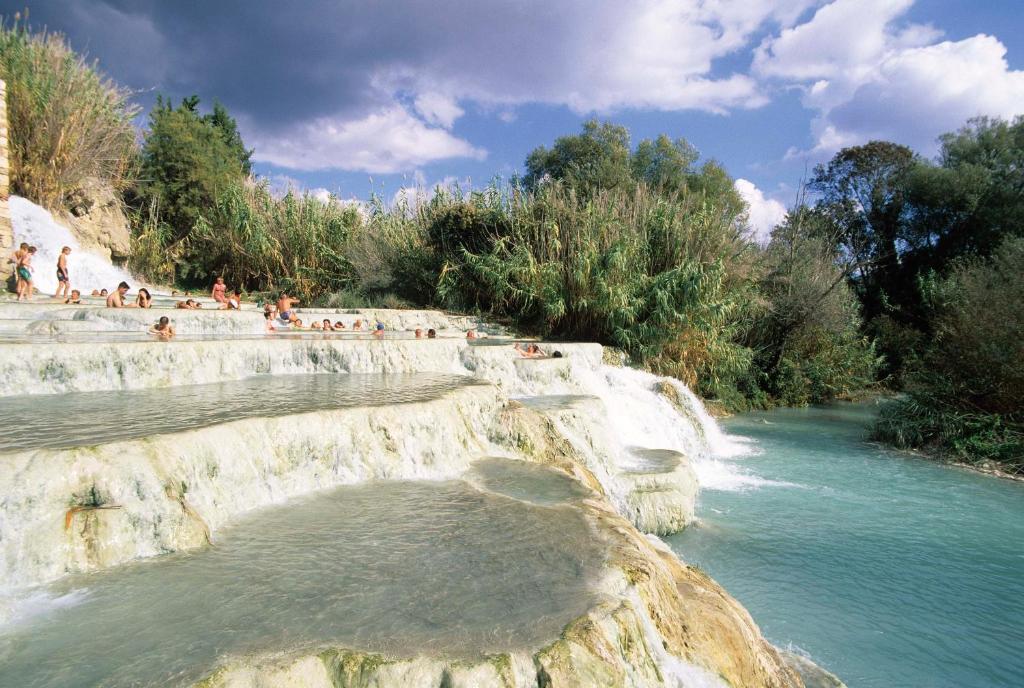 Bio Agriturismo Le Cascatelle Saturnia Exterior foto